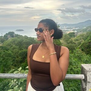 Meet your Posher, Mikal